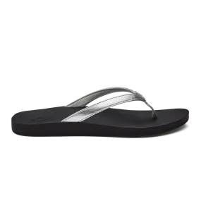 OluKai Puawe Sandal - Silver / Black